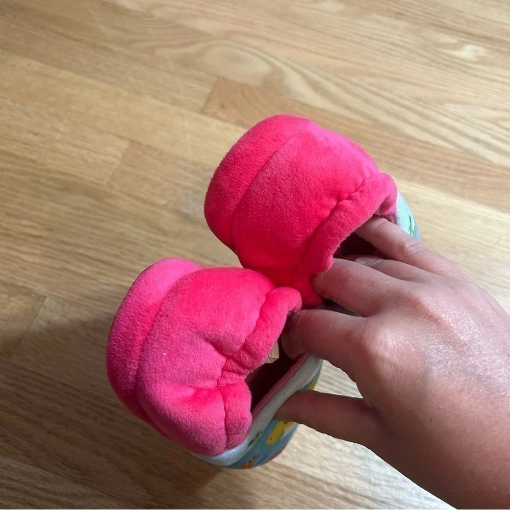 Baby Shark Pink Slippers 9 10 Girls Kids Toddler
